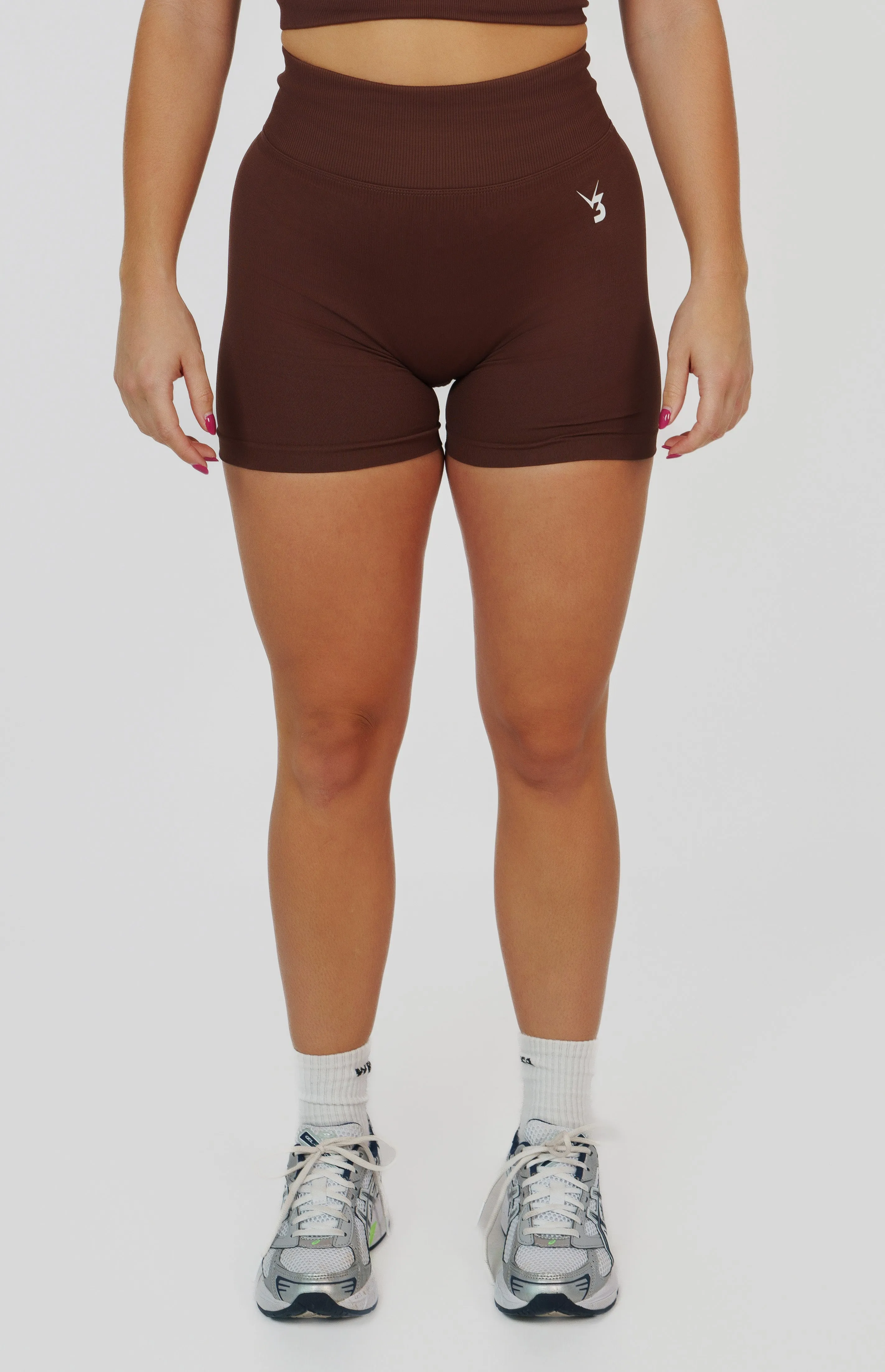 Form Seamless Scrunch Sports Bra, Leggings & Shorts Set - Chestnut Brown